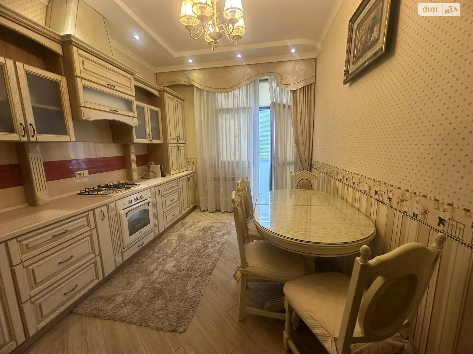 Сдается в аренду 4-комнатная квартира 145 кв. м в Ужгороде, ул. Вишневая(Осипенко) - фото 1