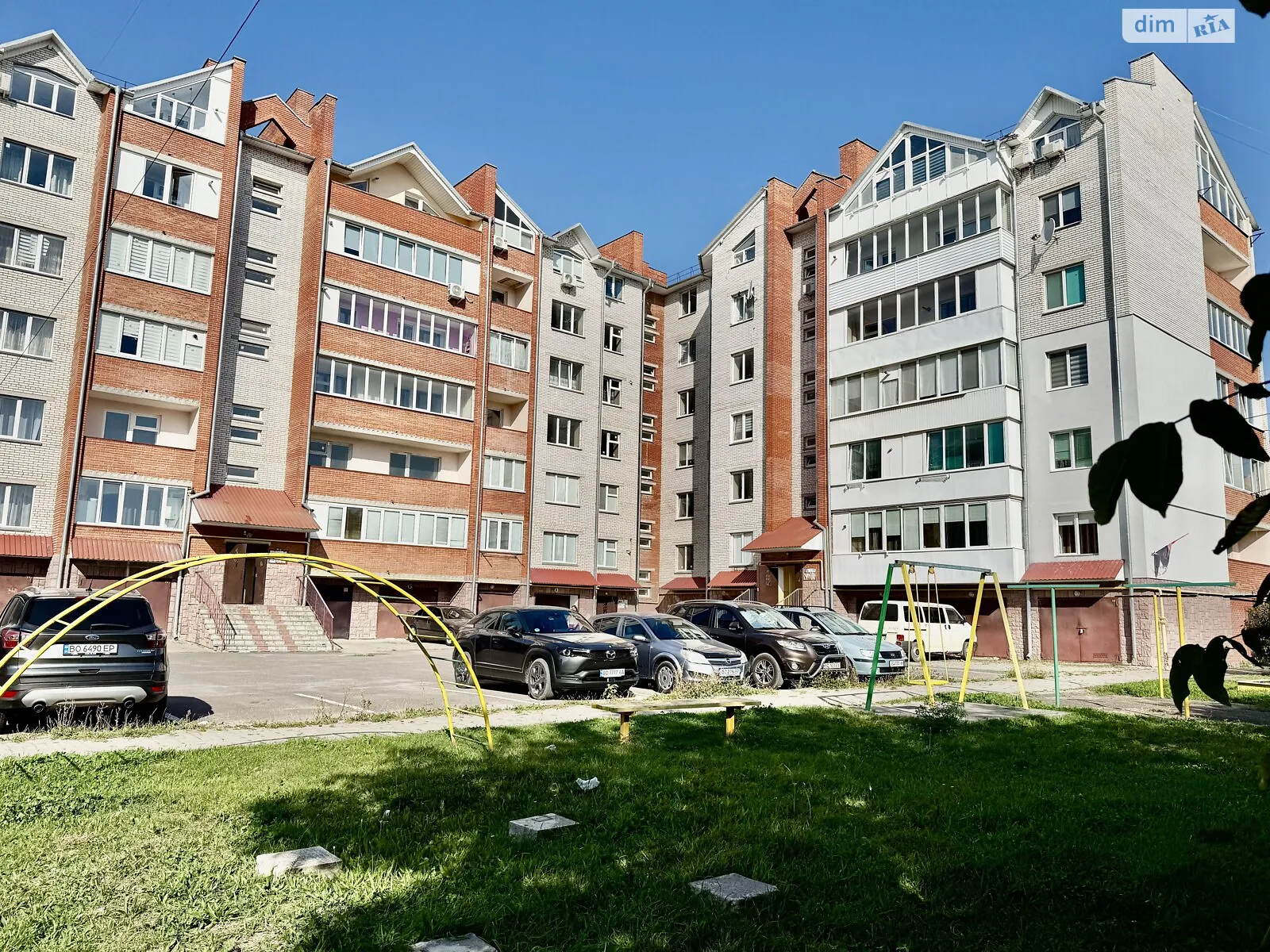 Продается 3-комнатная квартира 77.7 кв. м в Черткове, ул. Сичинского - фото 1