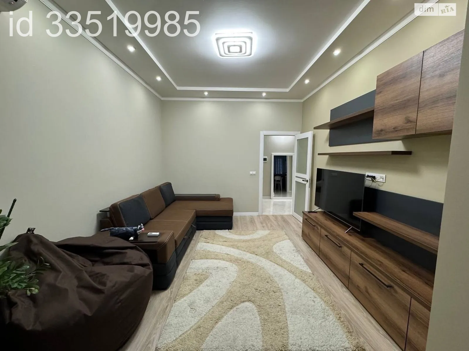 Сдается в аренду 1-комнатная квартира 47 кв. м в, цена: 450 $ - фото 1