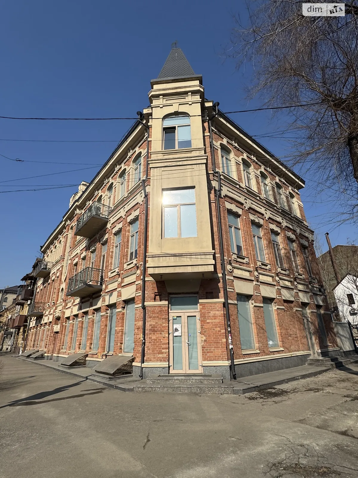 Сдается в аренду офис 21 кв. м в бизнес-центре, цена: 6300 грн - фото 1