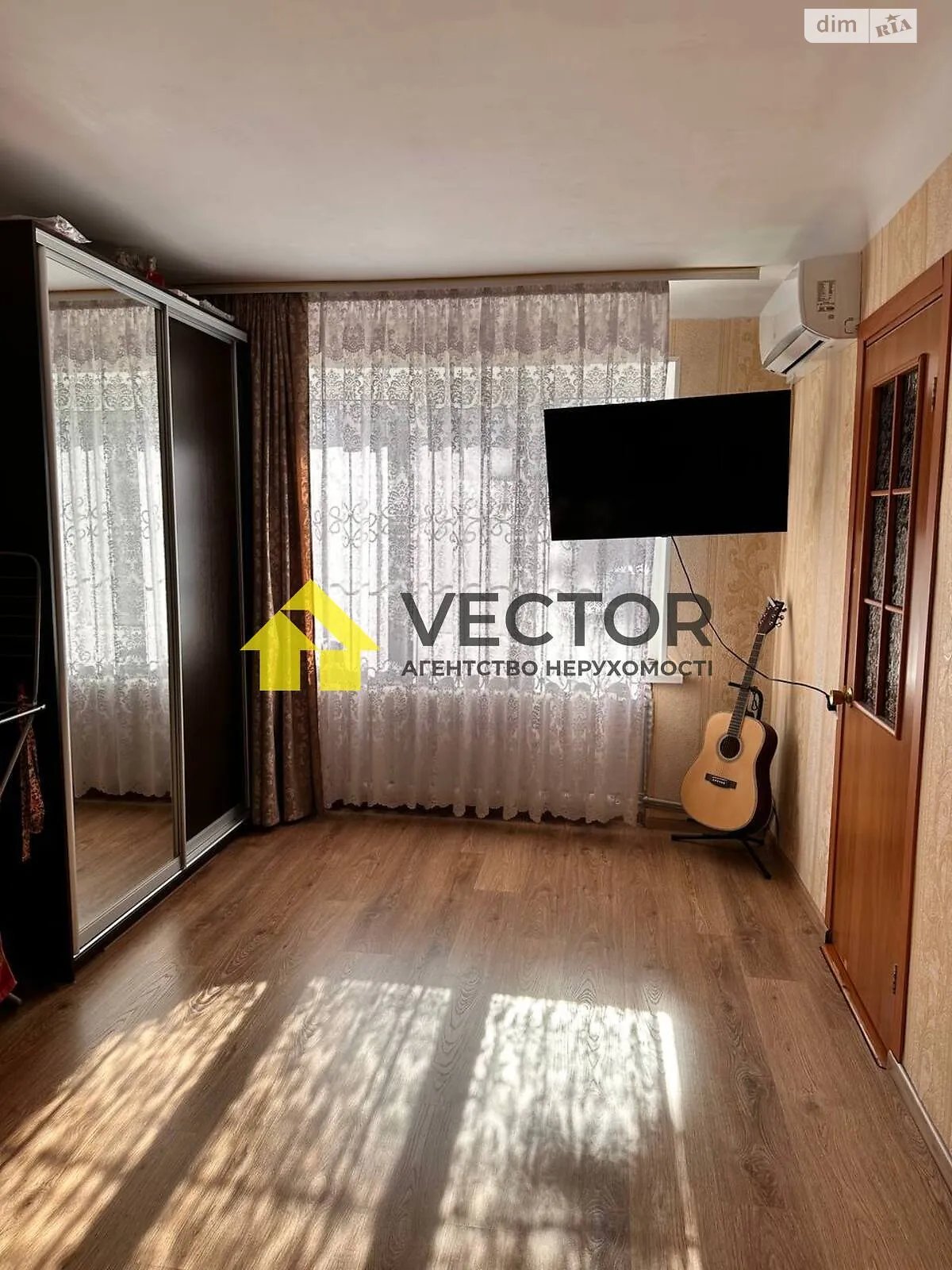 Продается 1-комнатная квартира 29 кв. м в Полтаве, пер. Кустарный - фото 1