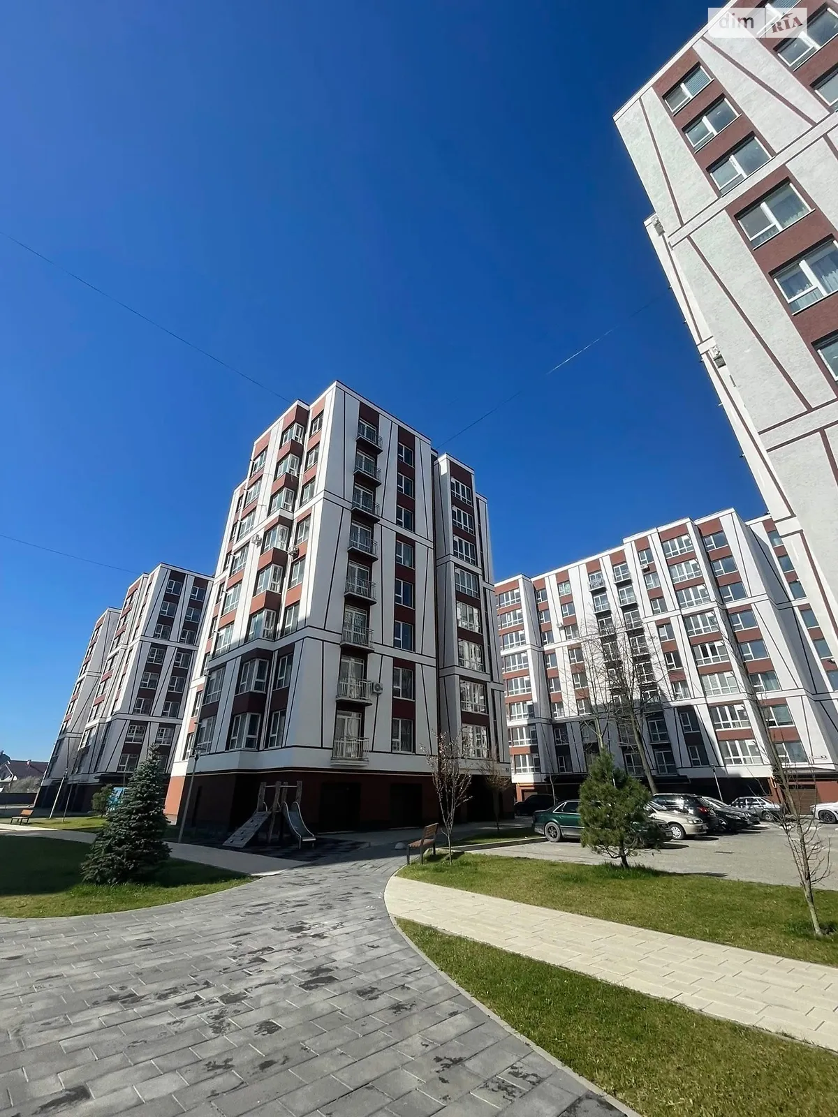 Продается 3-комнатная квартира 71.5 кв. м в Ивано-Франковске, ул. Павла Полуботка, 18 корпус 12 - фото 1
