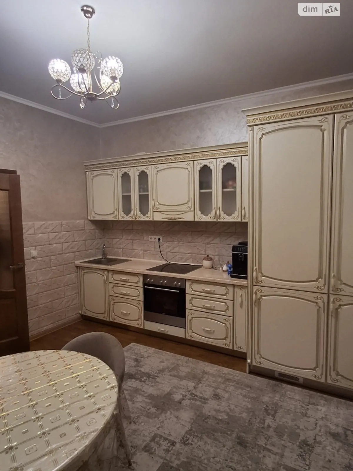 Продається 2-кімнатна квартира 78 кв. м у Минаї, вул. Августина Волошина - фото 1