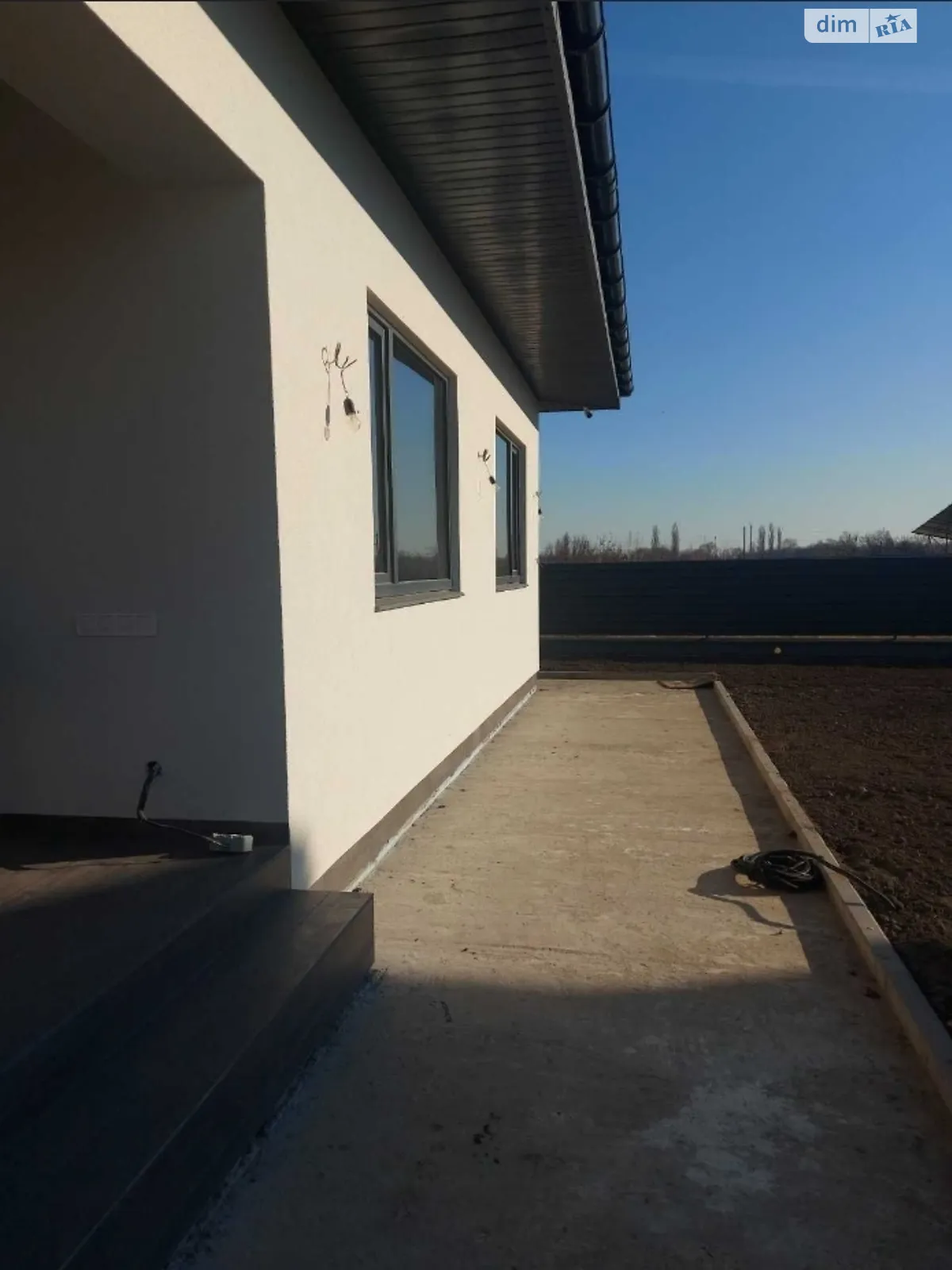 Продается дом на 2 этажа 185 кв. м с камином, цена: 400000 $ - фото 1