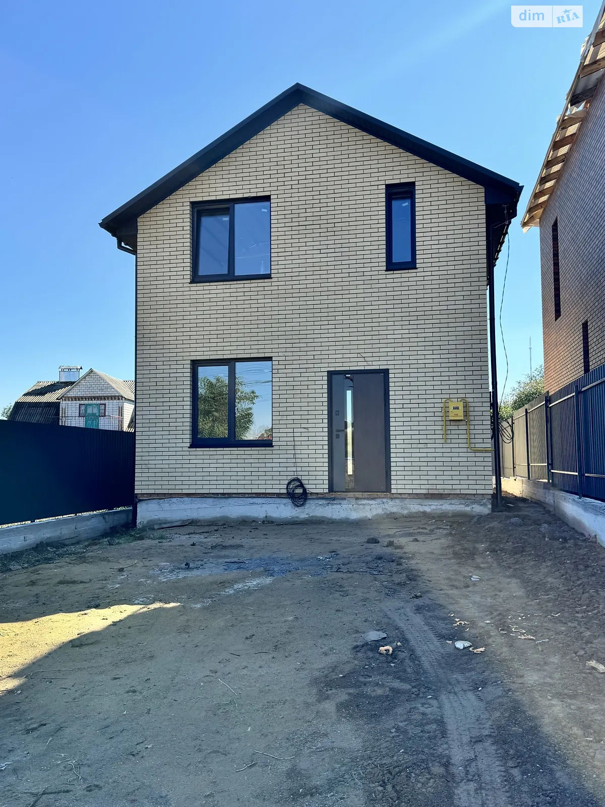 Продается дом на 2 этажа 107 кв. м с балконом, цена: 88000 $ - фото 1