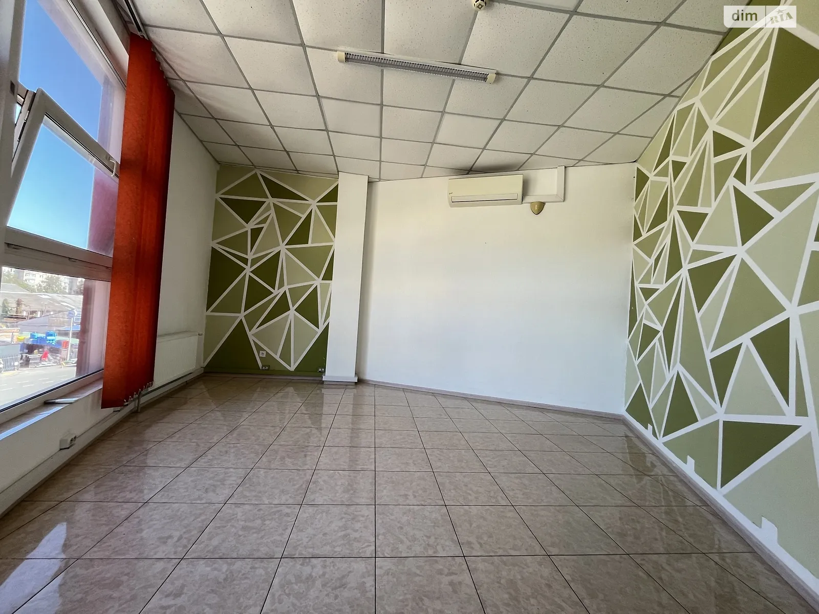 Сдается в аренду офис 220 кв. м в бизнес-центре, цена: 50000 грн - фото 1