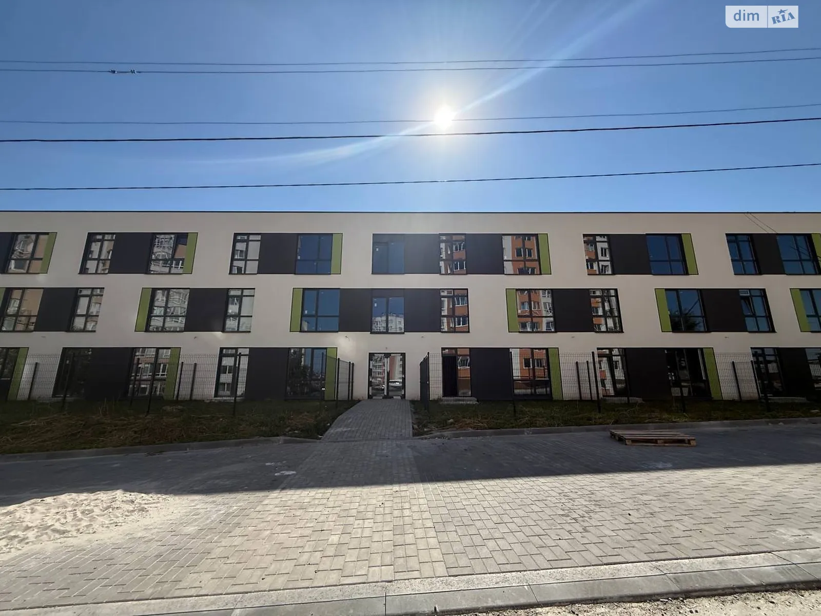 Продается 1-комнатная квартира 46 кв. м в Хмельницком, ул. Августовская, 9 - фото 1