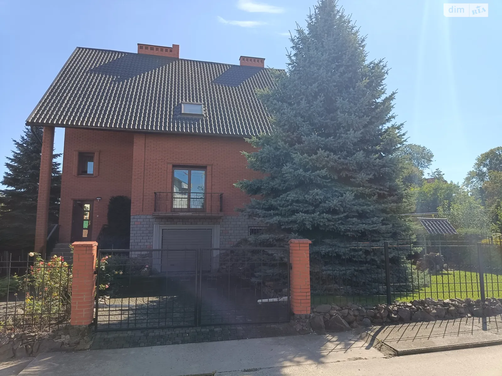 Продается дом на 2 этажа 199 кв. м с баней/сауной, цена: 267000 $ - фото 1