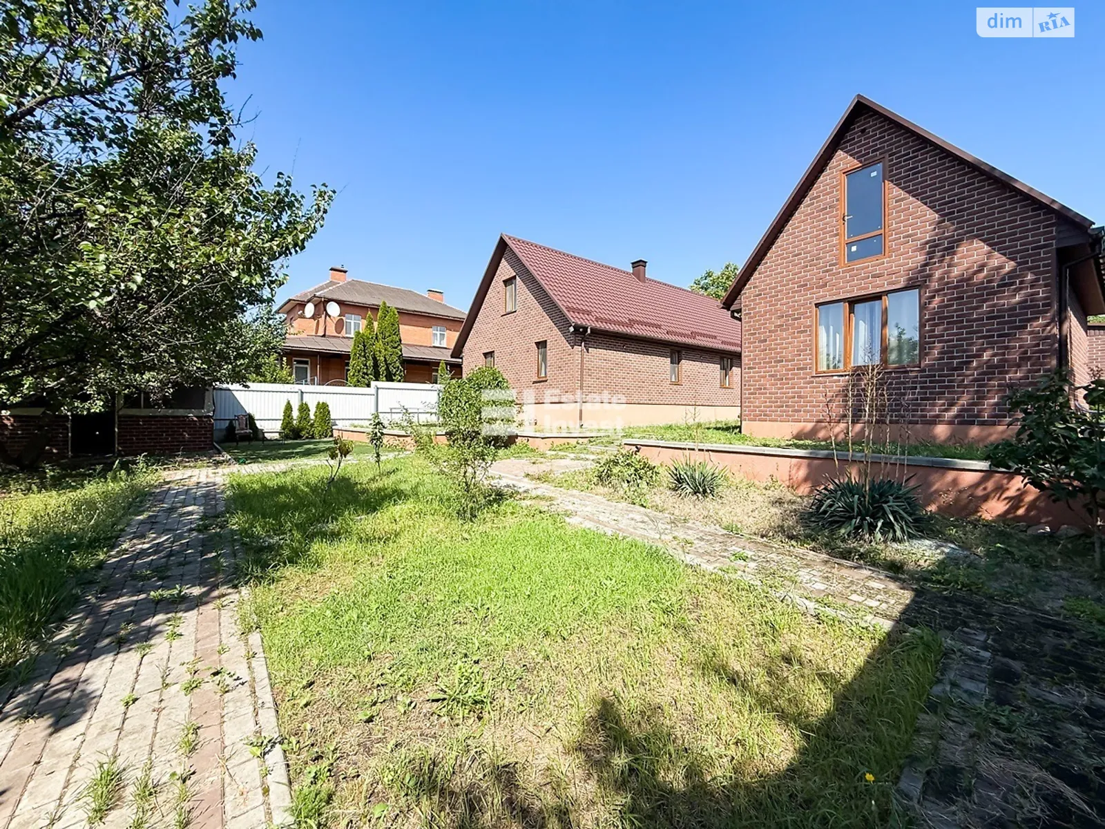 Продается дом на 2 этажа 130 кв. м с гаражом, цена: 100000 $ - фото 1