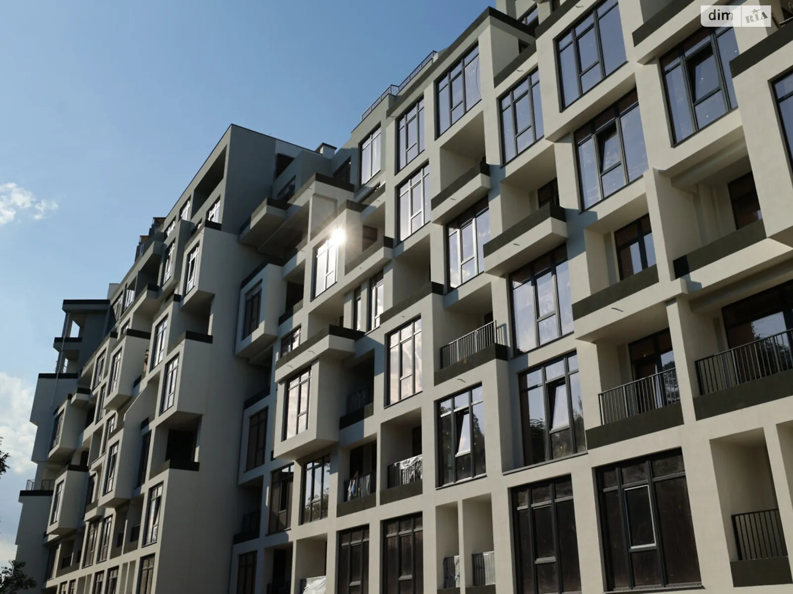 Продается 1-комнатная квартира 59.8 кв. м в Одессе, ул. Софиевская, 1А - фото 1