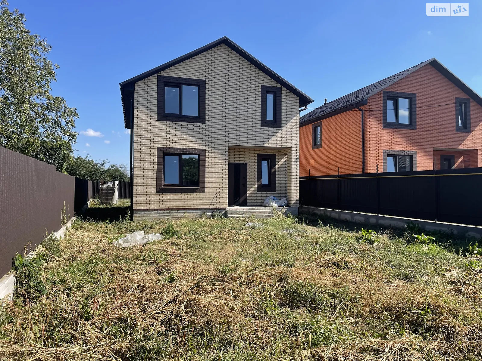 Продается дом на 2 этажа 120 кв. м с беседкой, цена: 92000 $ - фото 1