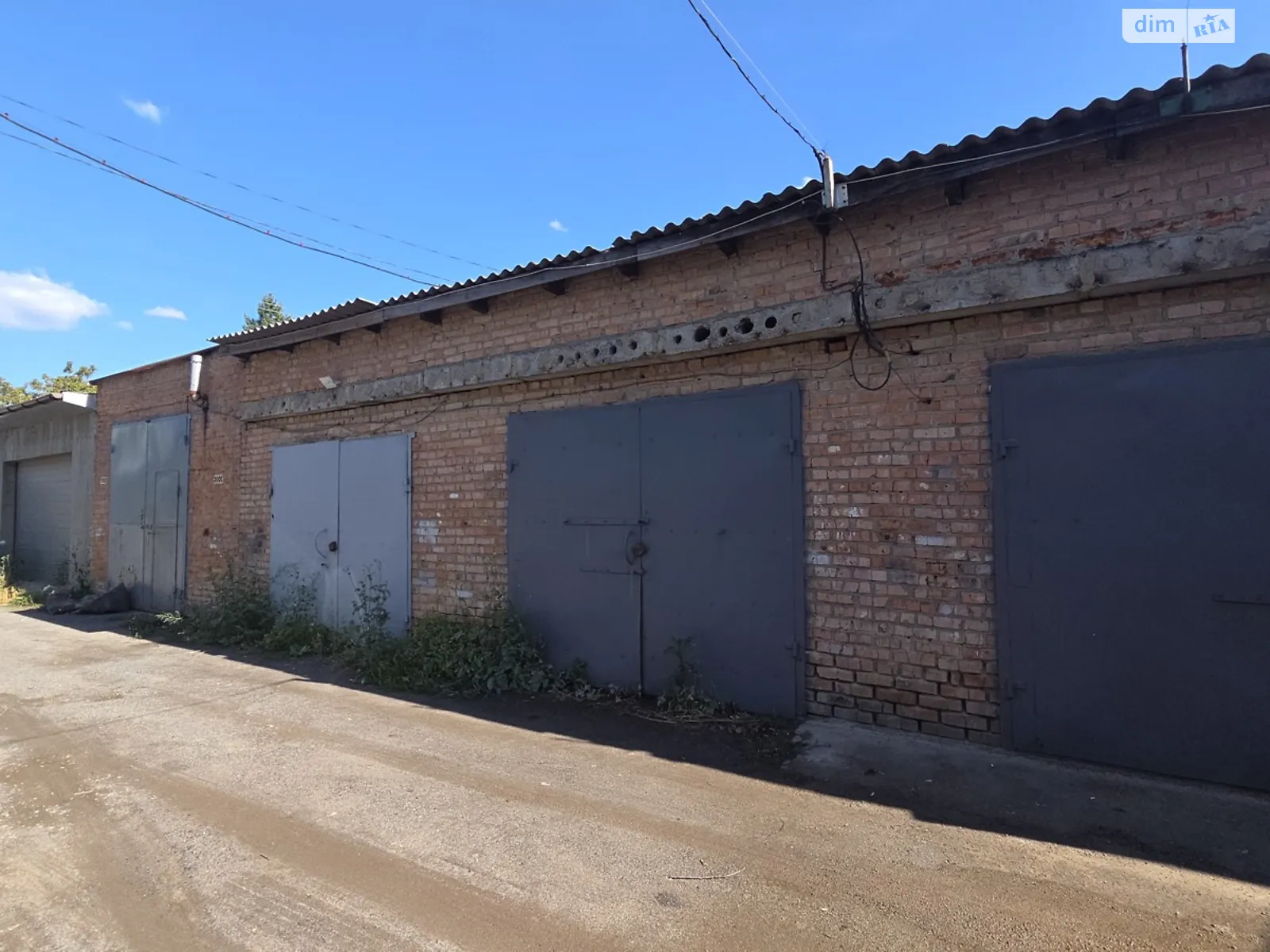 Здається в оренду місце в гаражному кооперативі під легкове авто на 26 кв. м, цена: 2000 грн - фото 1