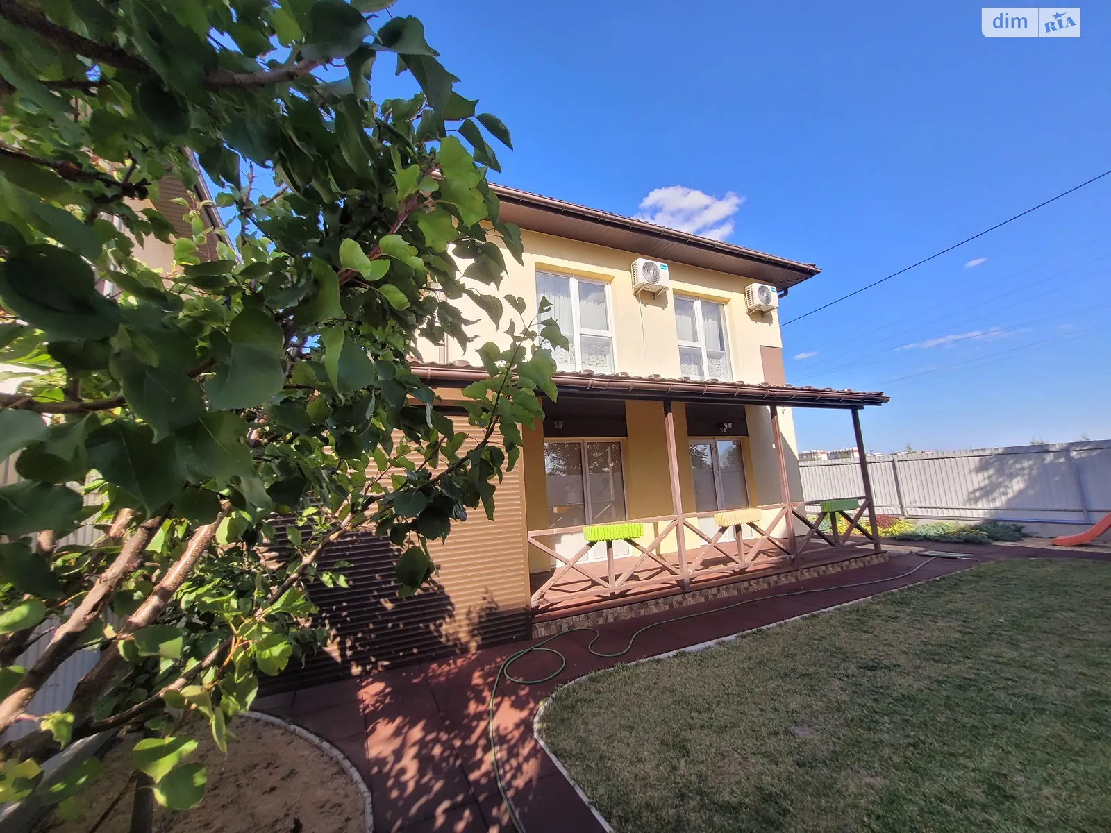 Продается дом на 2 этажа 193.7 кв. м с подвалом, цена: 230000 $ - фото 1