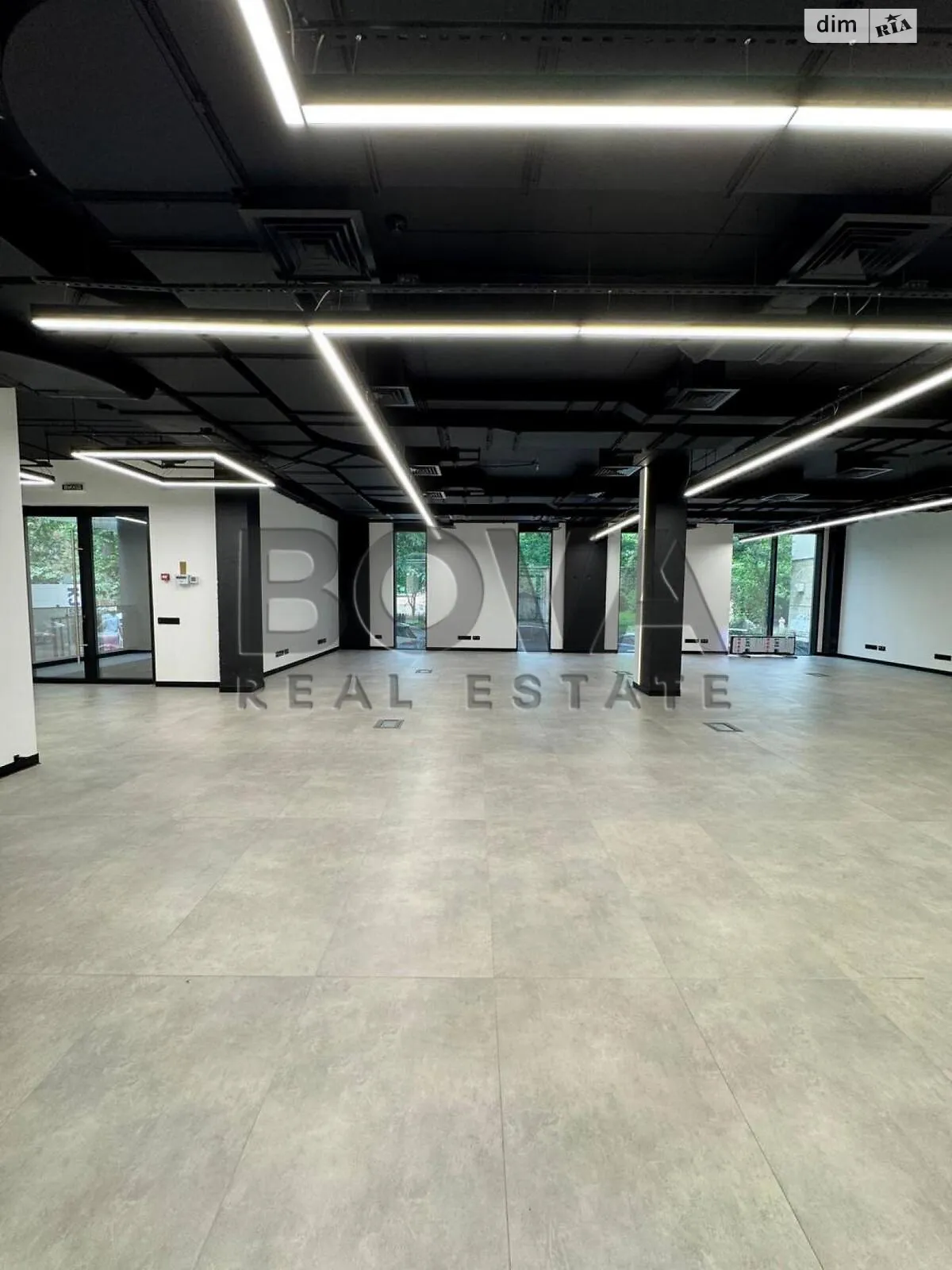 Сдается в аренду офис 270 кв. м в бизнес-центре, цена: 4875 $ - фото 1