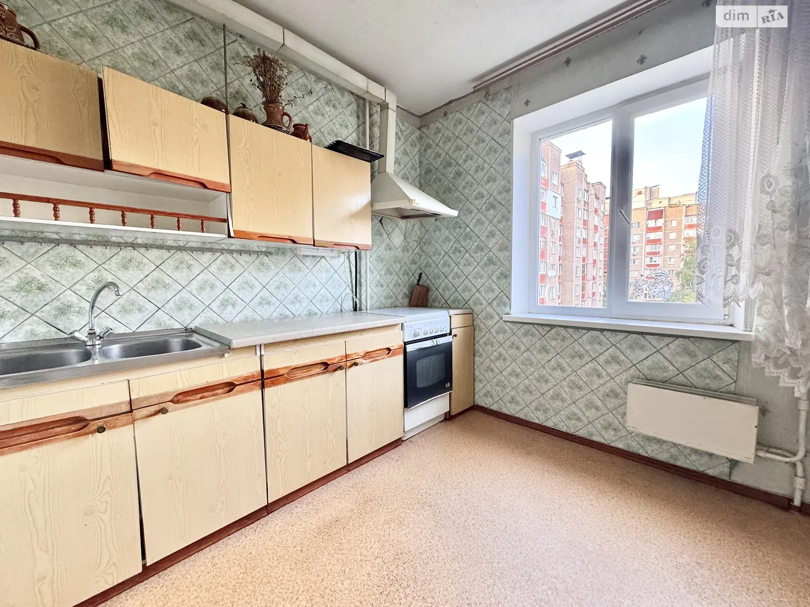 Продается 3-комнатная квартира 67.6 кв. м в Чернигове, ул. 1-й танковой бригады(Генерала Белова) - фото 1