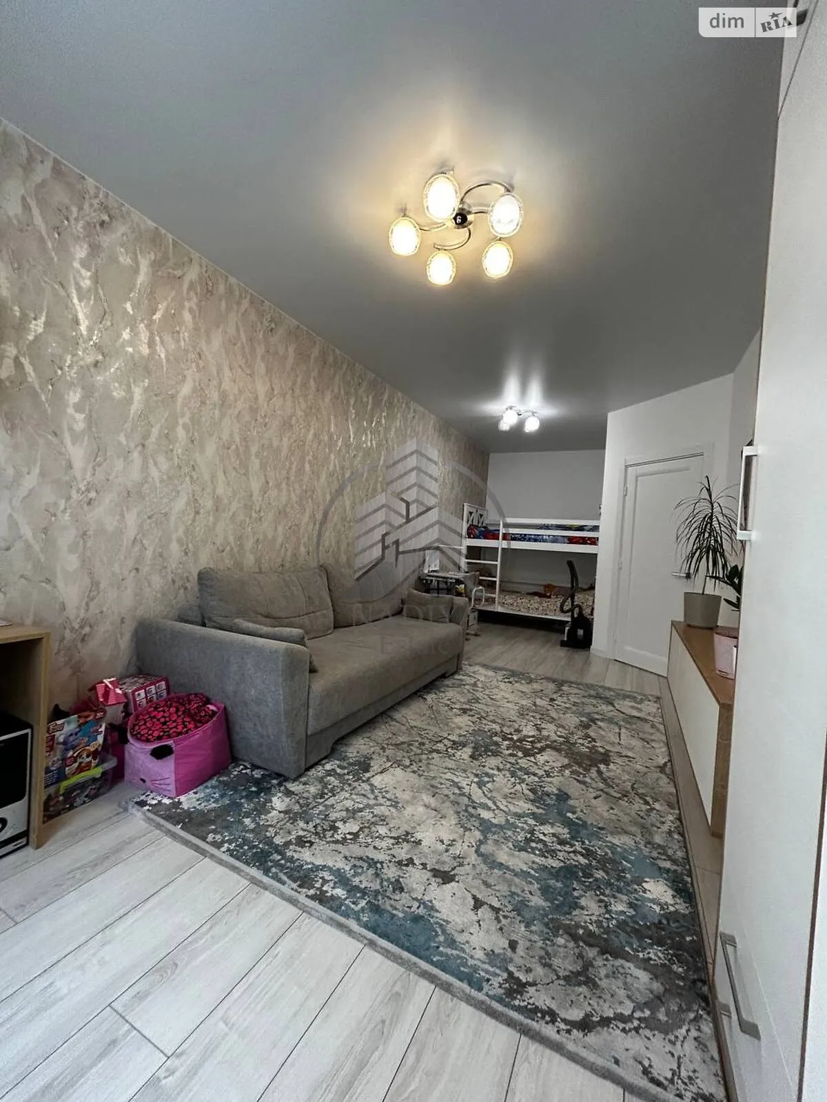 Продается 1-комнатная квартира 38.2 кв. м в Горишнем, ул. Бережанская - фото 1