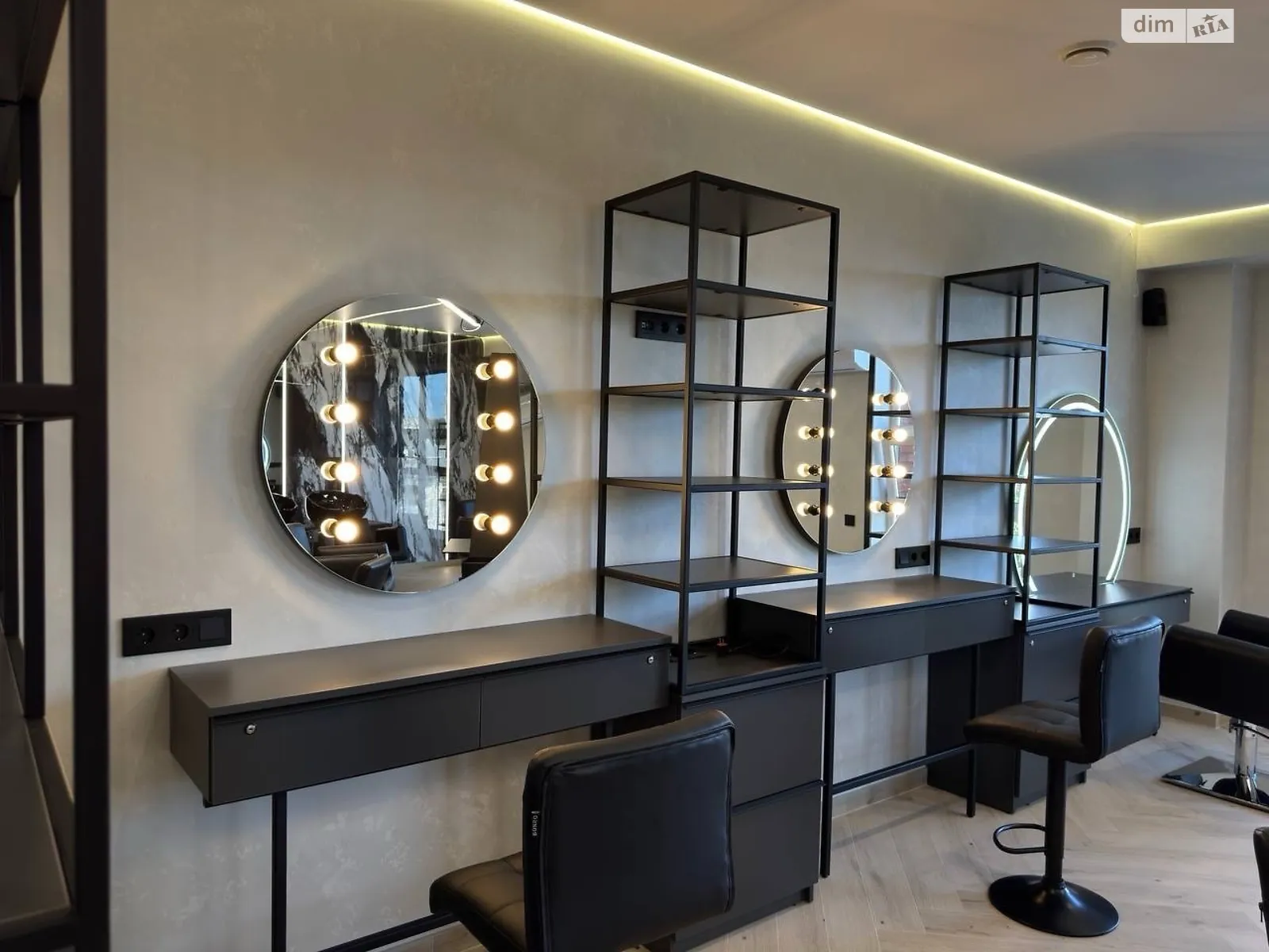 Продается объект сферы услуг 66.8 кв. м в 7-этажном здании, цена: 168000 $ - фото 1