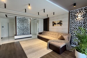 Продаж квартири, Івано-Франківська, Крихівці (Івано-Франківськ), Слобідська вулиця