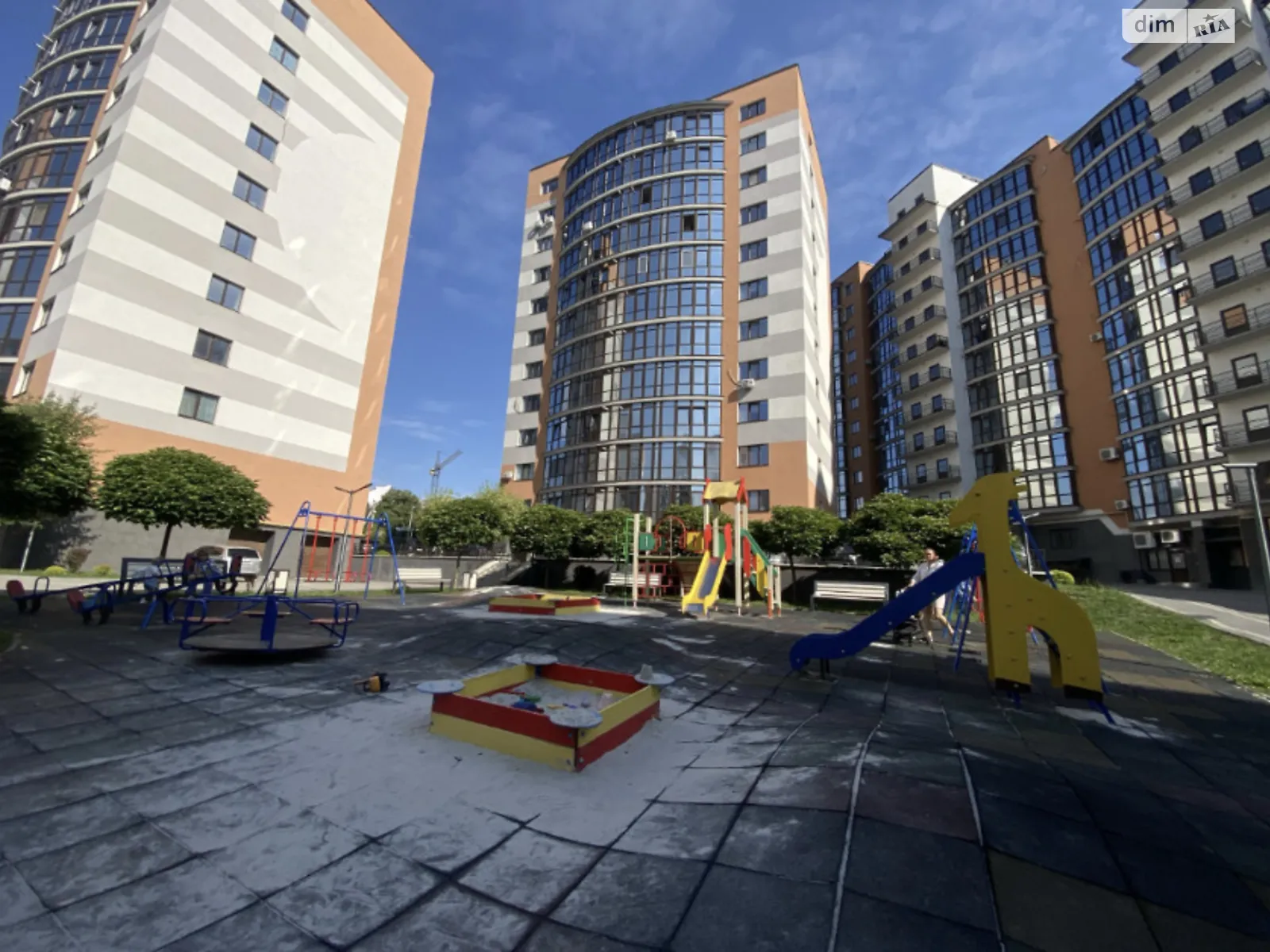 Продається 3-кімнатна квартира 89.5 кв. м у Івано-Франківську, Калуське шосе, 3 корпус 9 - фото 1