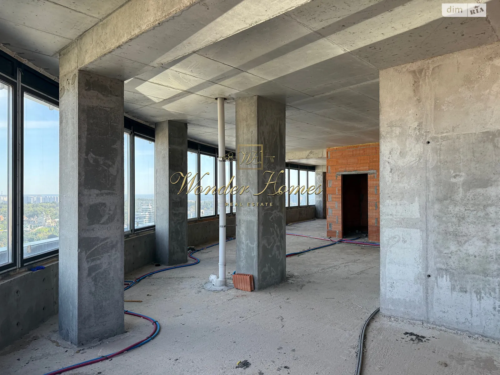 Продается 3-комнатная квартира 113.02 кв. м в Киеве, ул. Старонаводницкая, 16Б - фото 1