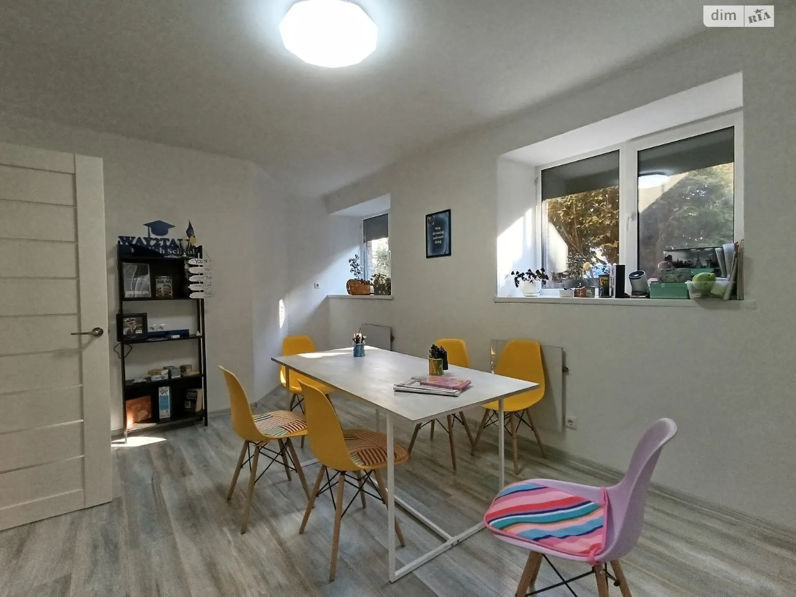 Продается офис 54.8 кв. м в бизнес-центре, цена: 49900 $ - фото 1