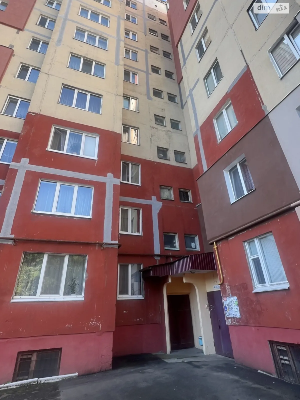 Продается 2-комнатная квартира 56.7 кв. м в Ровно, ул. Волынской Дивизии, 3 - фото 1