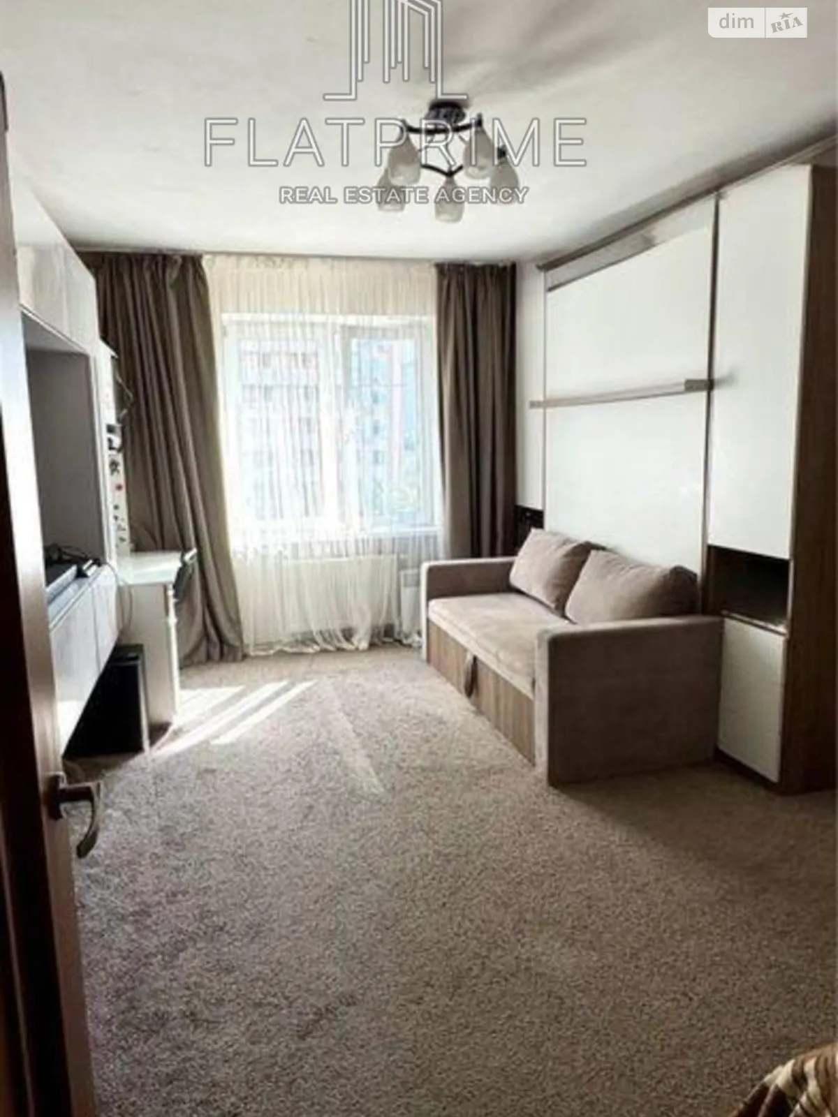 Продается 1-комнатная квартира 49 кв. м в Киеве, ул. Здолбуновская, 13 - фото 1