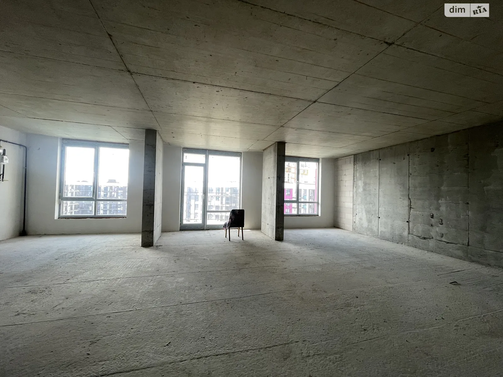 Продається 2-кімнатна квартира 68 кв. м у Івано-Франківську, вул. Юліана Пелеша(Крайківського), 4 - фото 1