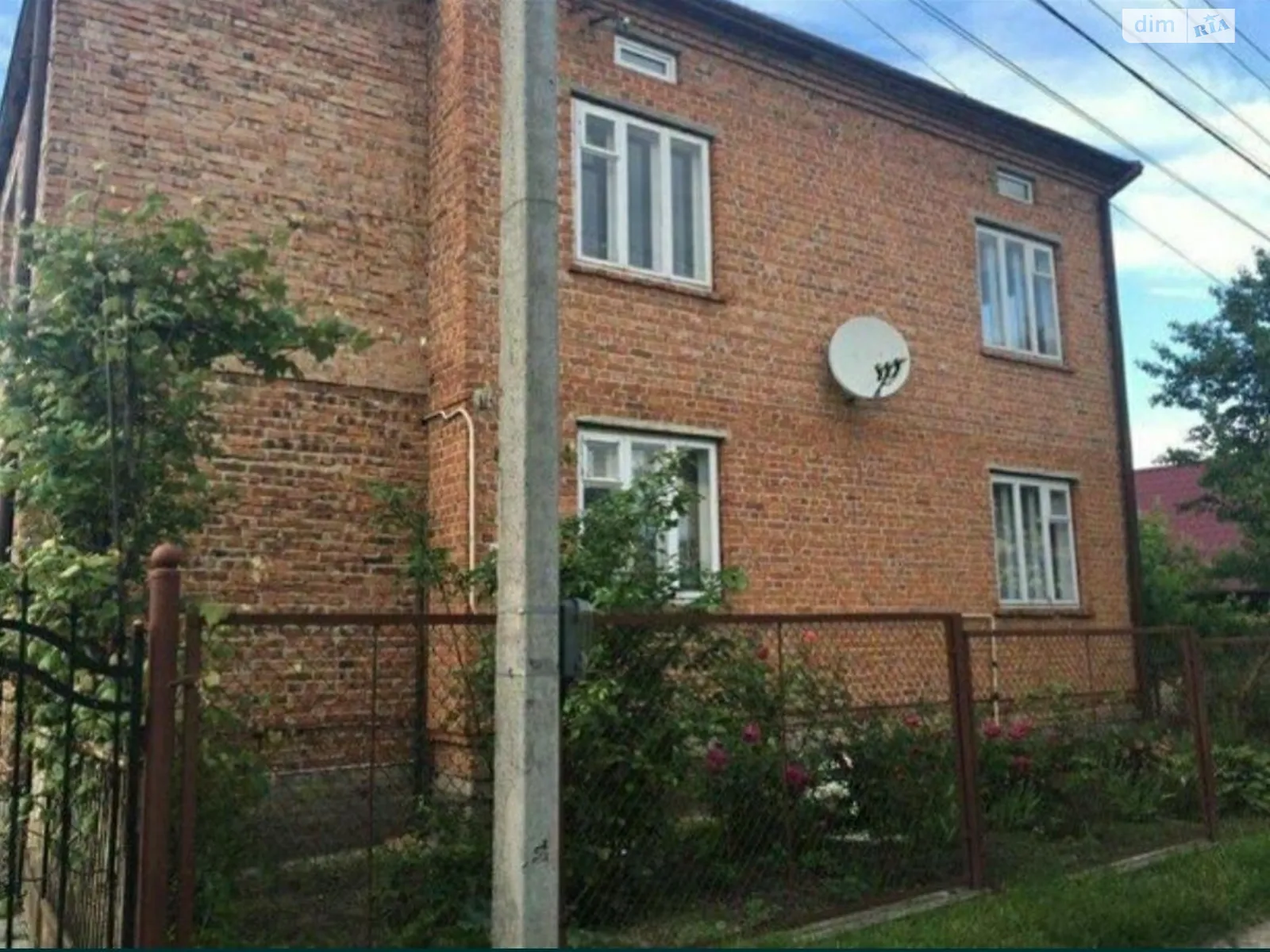 Продается дом на 2 этажа 154.4 кв. м с гаражом, цена: 130000 $ - фото 1