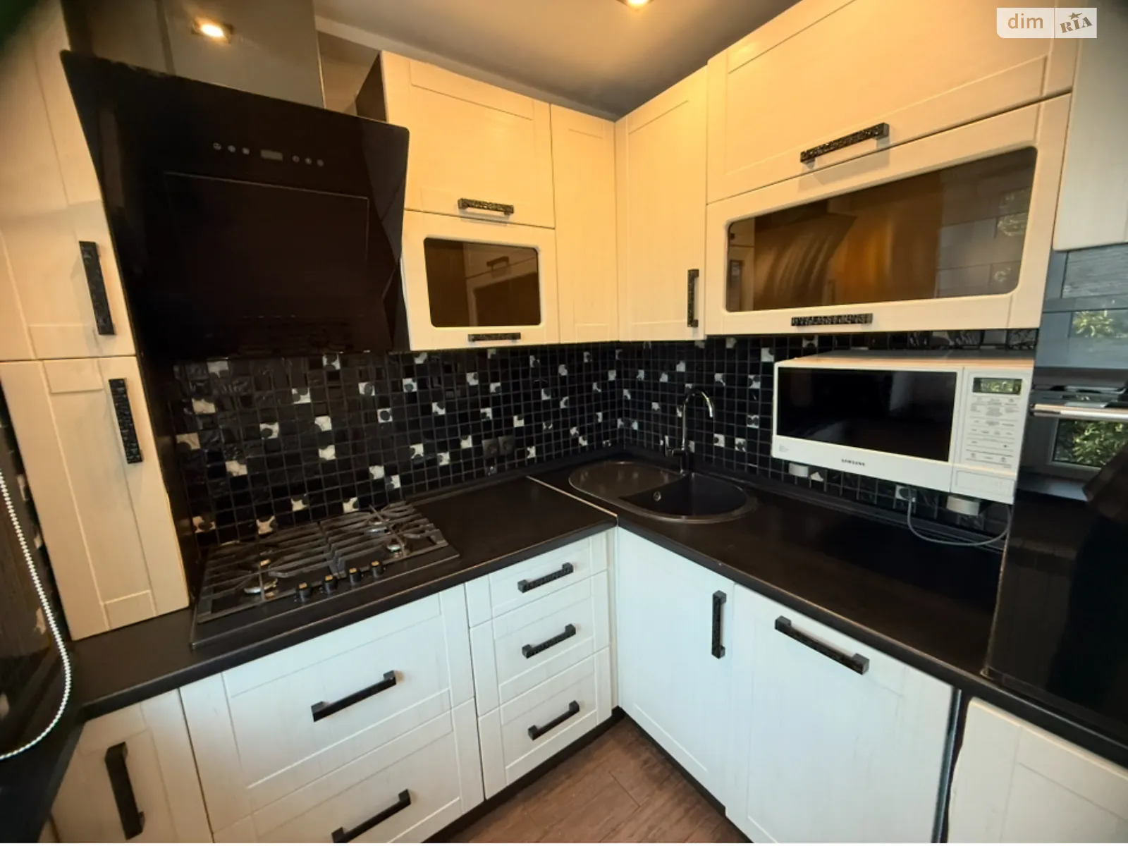 Продается 2-комнатная квартира 45.3 кв. м в Киеве, ул. Дегтяревская, 15 - фото 1