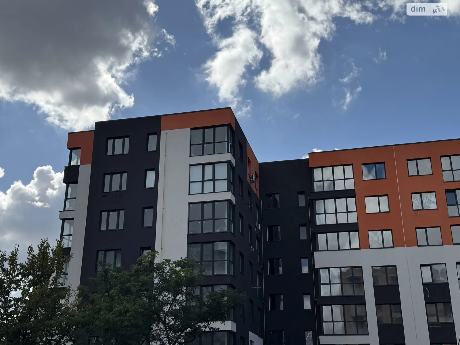 Продается 1-комнатная квартира 39 кв. м в Ивано-Франковске, ул. Национальной Гвардии, 3Г - фото 1