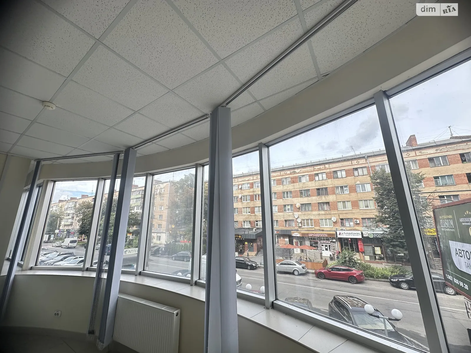 Сдается в аренду помещения свободного назначения 140 кв. м в 6-этажном здании, цена: 28000 грн - фото 1