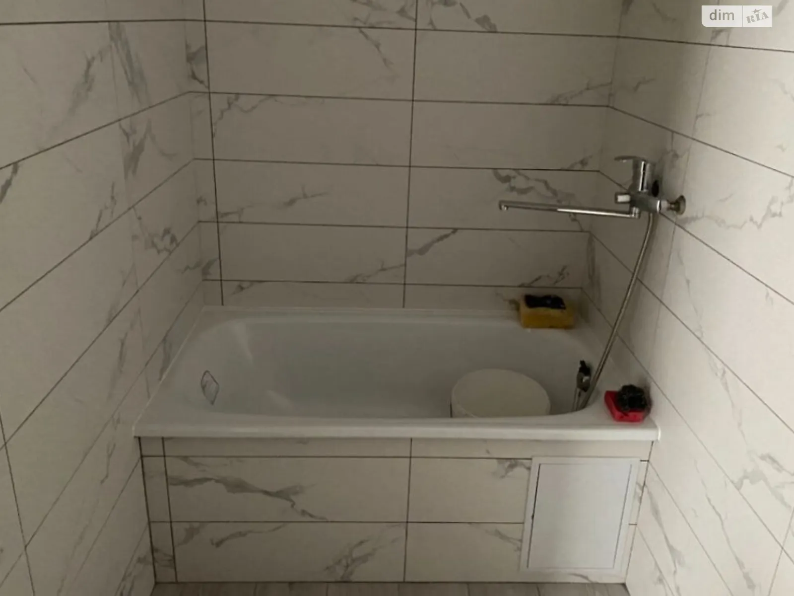 Продается 1-комнатная квартира 48 кв. м в Зарванцах, ул. Одесская - фото 1