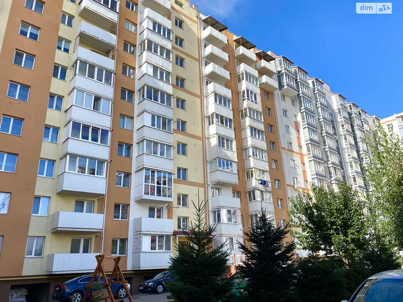 Продається 2-кімнатна квартира 76 кв. м у Рівному, вул. Гайдамацька, 13Б - фото 1