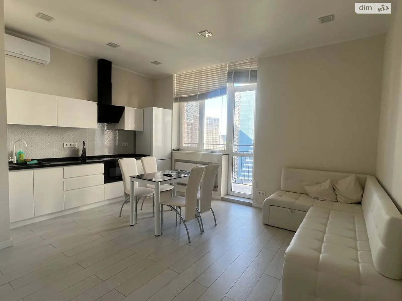 Сдается в аренду 2-комнатная квартира 75 кв. м в Одессе, плато Аркадийское(Гагаринское), 5/2 - фото 1