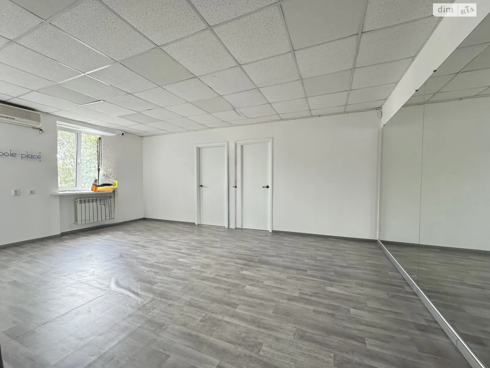 Сдается в аренду офис 105 кв. м в бизнес-центре, цена: 32000 грн - фото 1