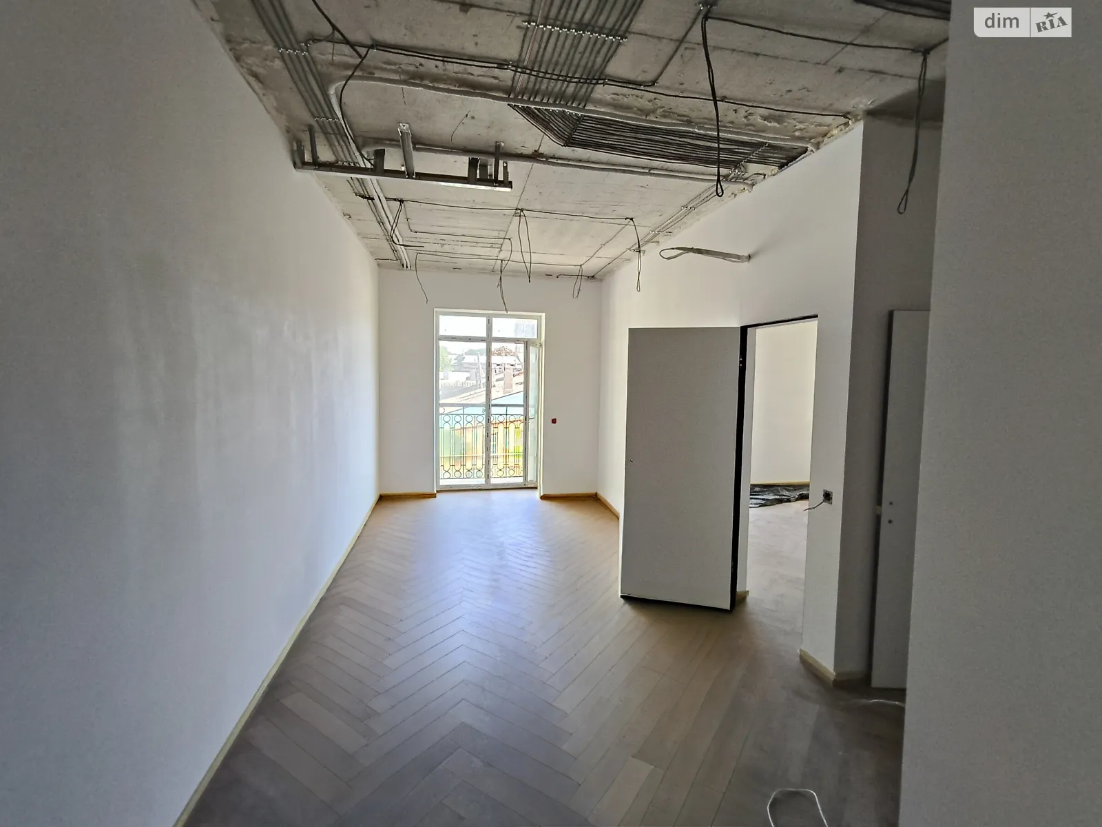 Продается 1-комнатная квартира 52.2 кв. м в Одессе, ул. Гимназическая - фото 1