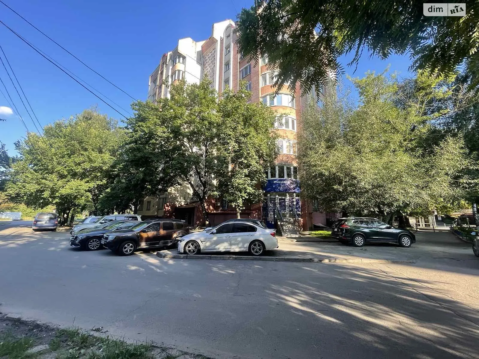 Продается 3-комнатная квартира 98.6 кв. м в Ровно, ул. Волынской Дивизии, 1 - фото 1