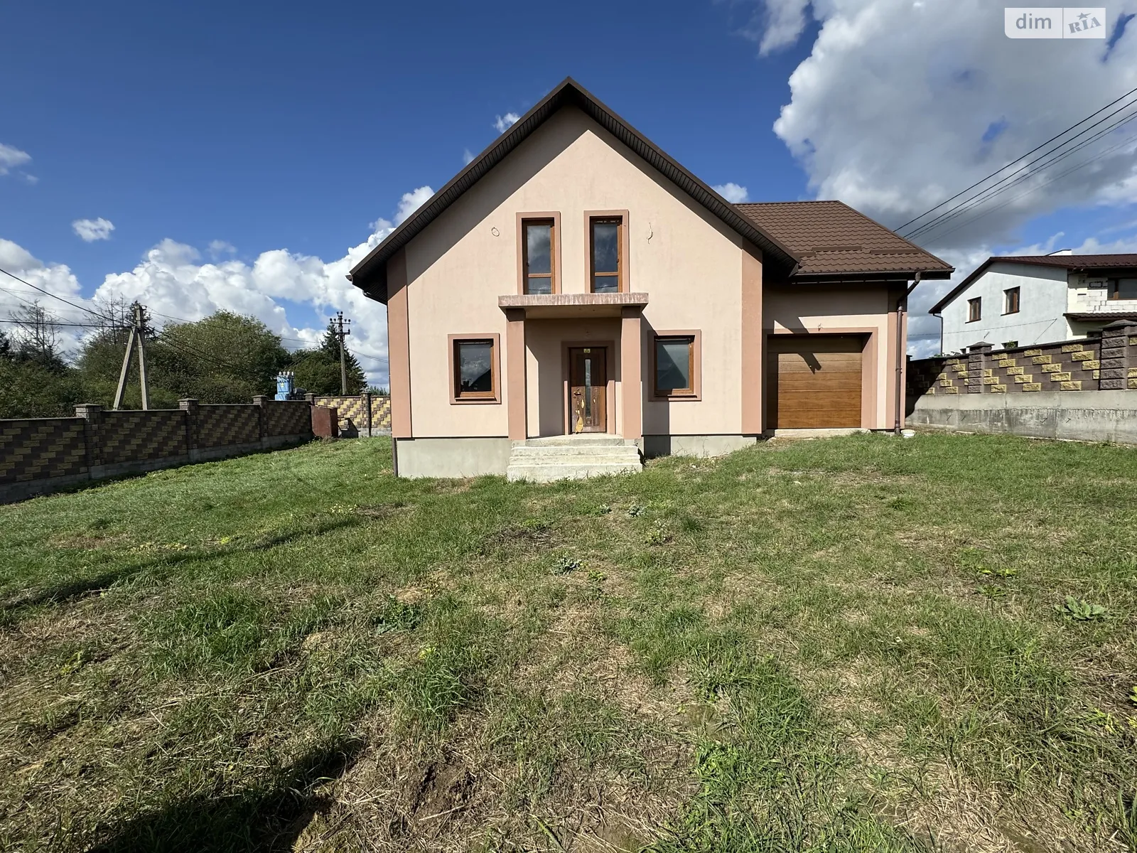Продается дом на 2 этажа 198.8 кв. м с участком, цена: 130000 $ - фото 1