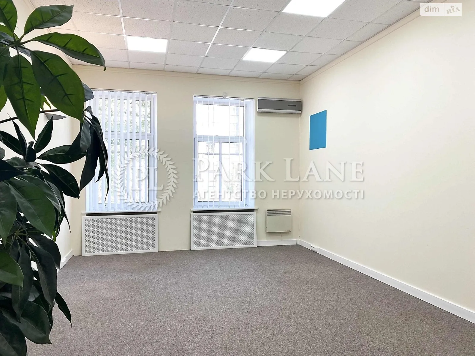 Продается офис 180 кв. м в бизнес-центре, цена: 650000 $ - фото 1