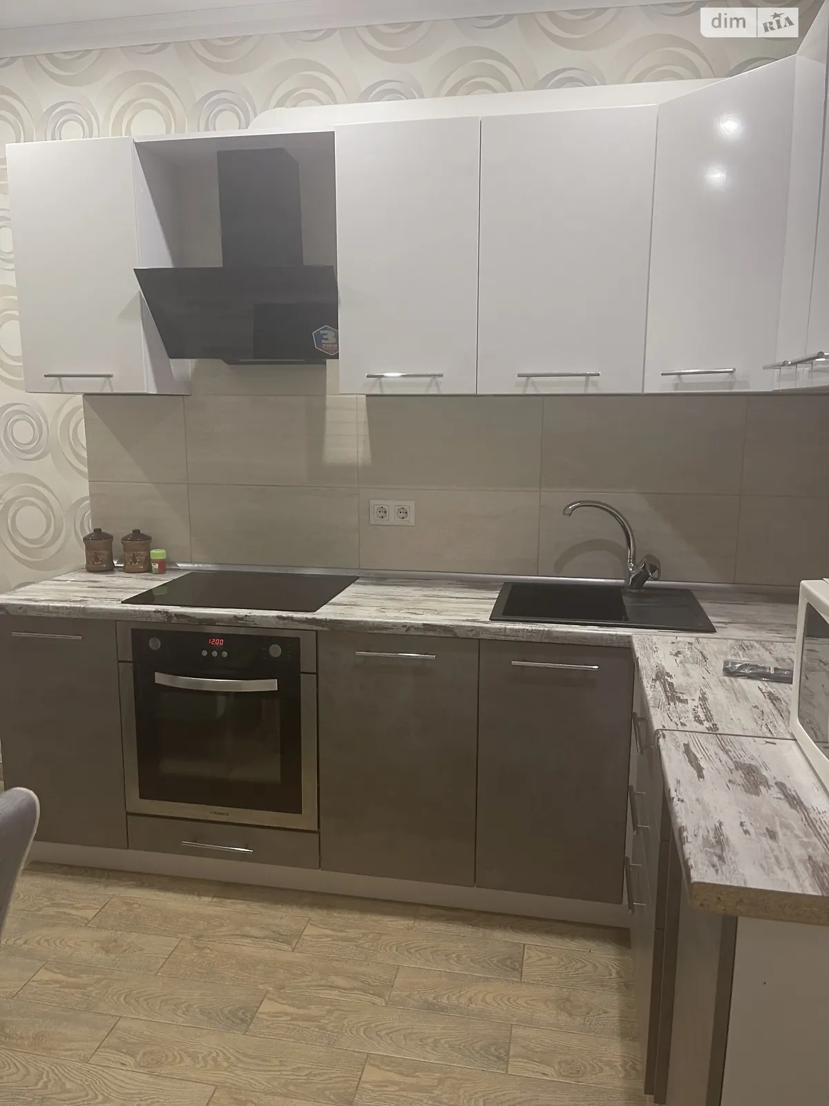 Здається в оренду 1-кімнатна квартира 45 кв. м у Одесі, вул. Академіка Сахарова, 3В - фото 1