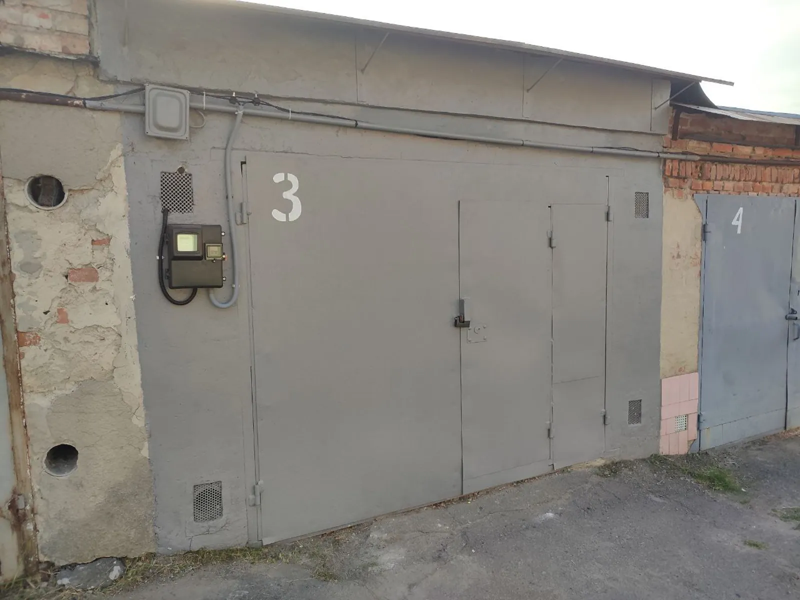 Продается место в гаражном кооперативе под легковое авто на 48 кв. м, цена: 8000 $ - фото 1