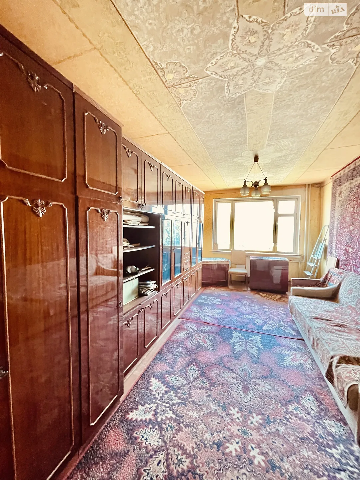 Продається 3-кімнатна квартира 69 кв. м у Черкасах, вул. Амброса Сергія - фото 1