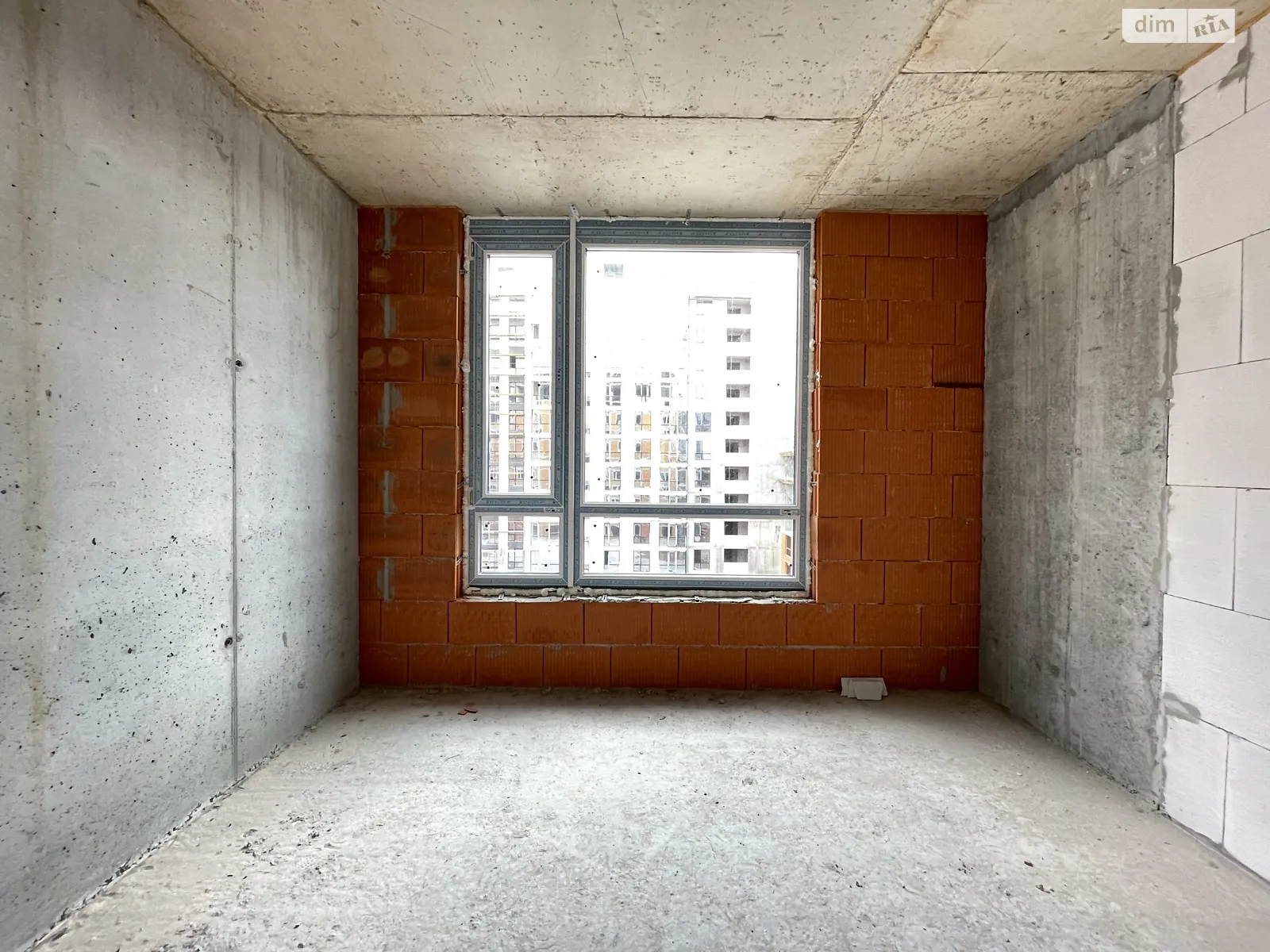 Продается 2-комнатная квартира 64 кв. м в Ивано-Франковске, ул. Левицкого Романа - фото 1