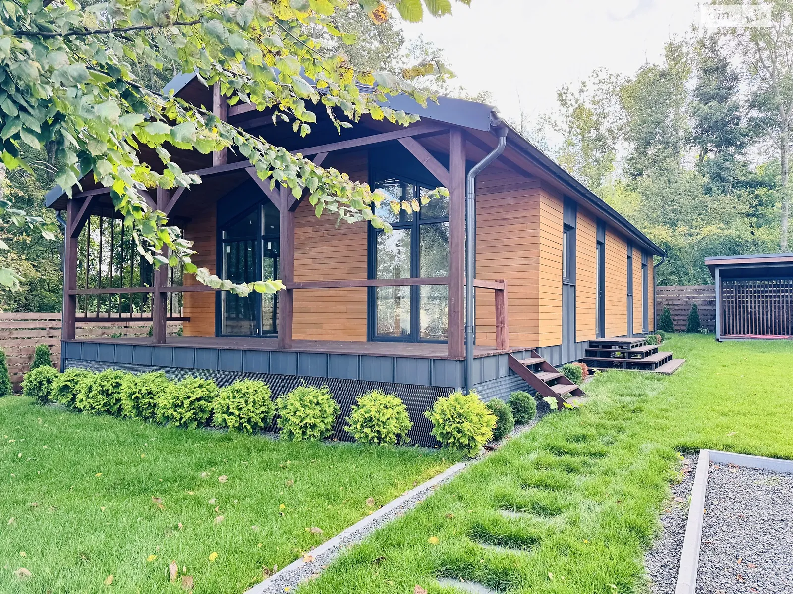 Продается одноэтажный дом 115 кв. м с мансардой, цена: 80000 $ - фото 1