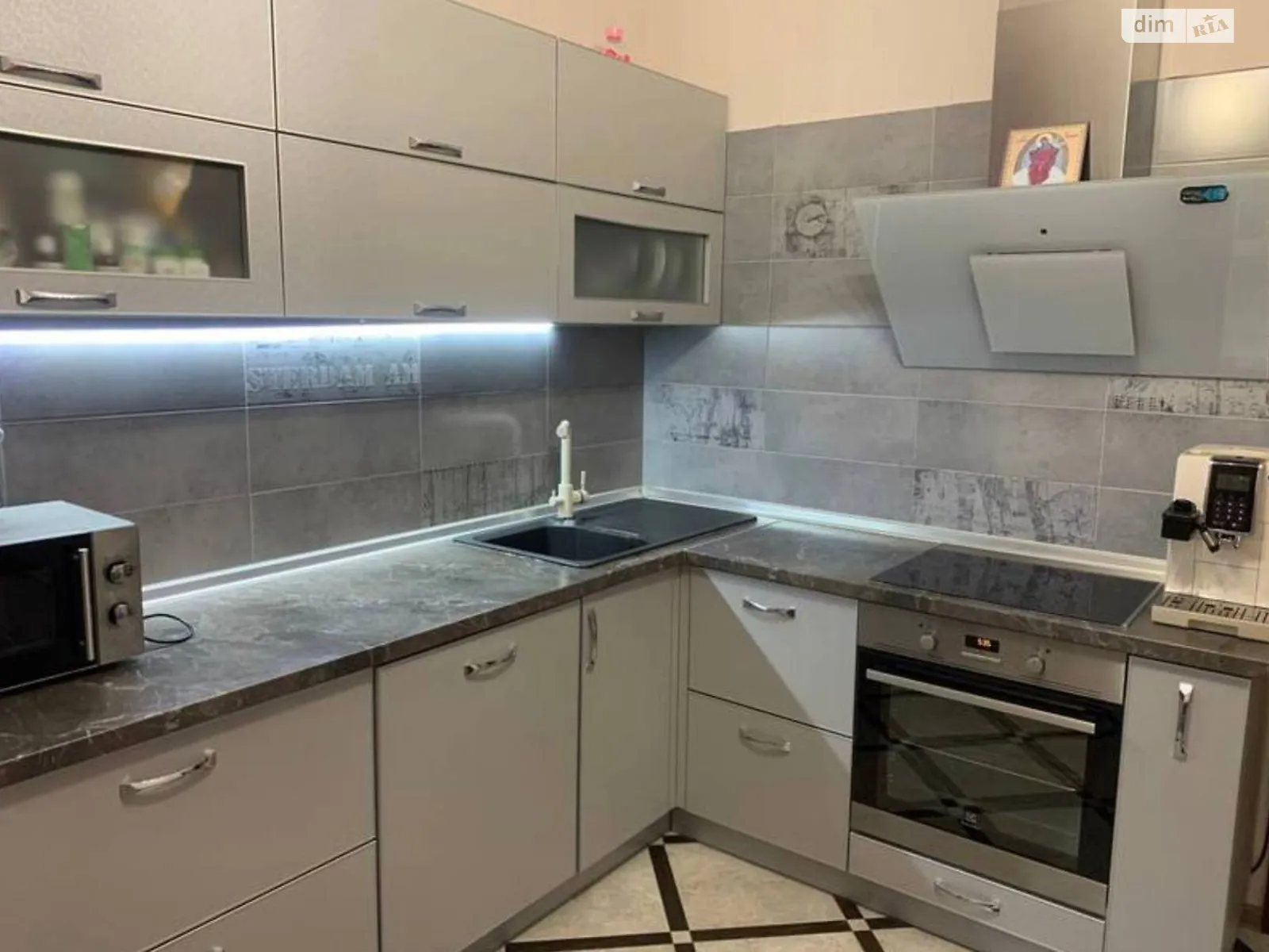 Продается 2-комнатная квартира 61.1 кв. м в Одессе, ул. Средняя, 24 корпус 6 - фото 1