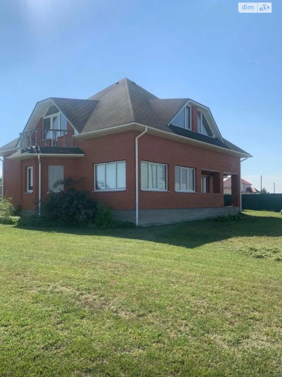 Продается дом на 2 этажа 180 кв. м с беседкой, цена: 65000 $ - фото 1