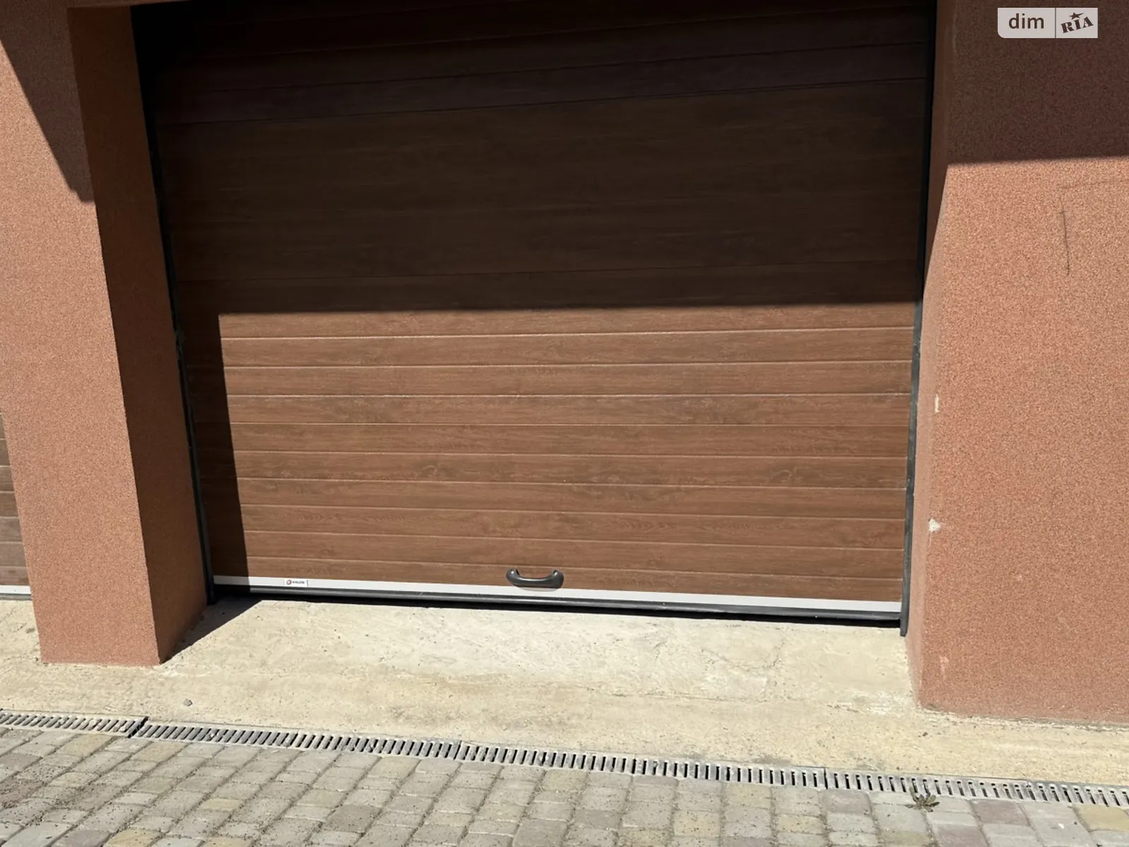 Продається окремий гараж під легкове авто на 17.5 кв. м, цена: 12500 $ - фото 1