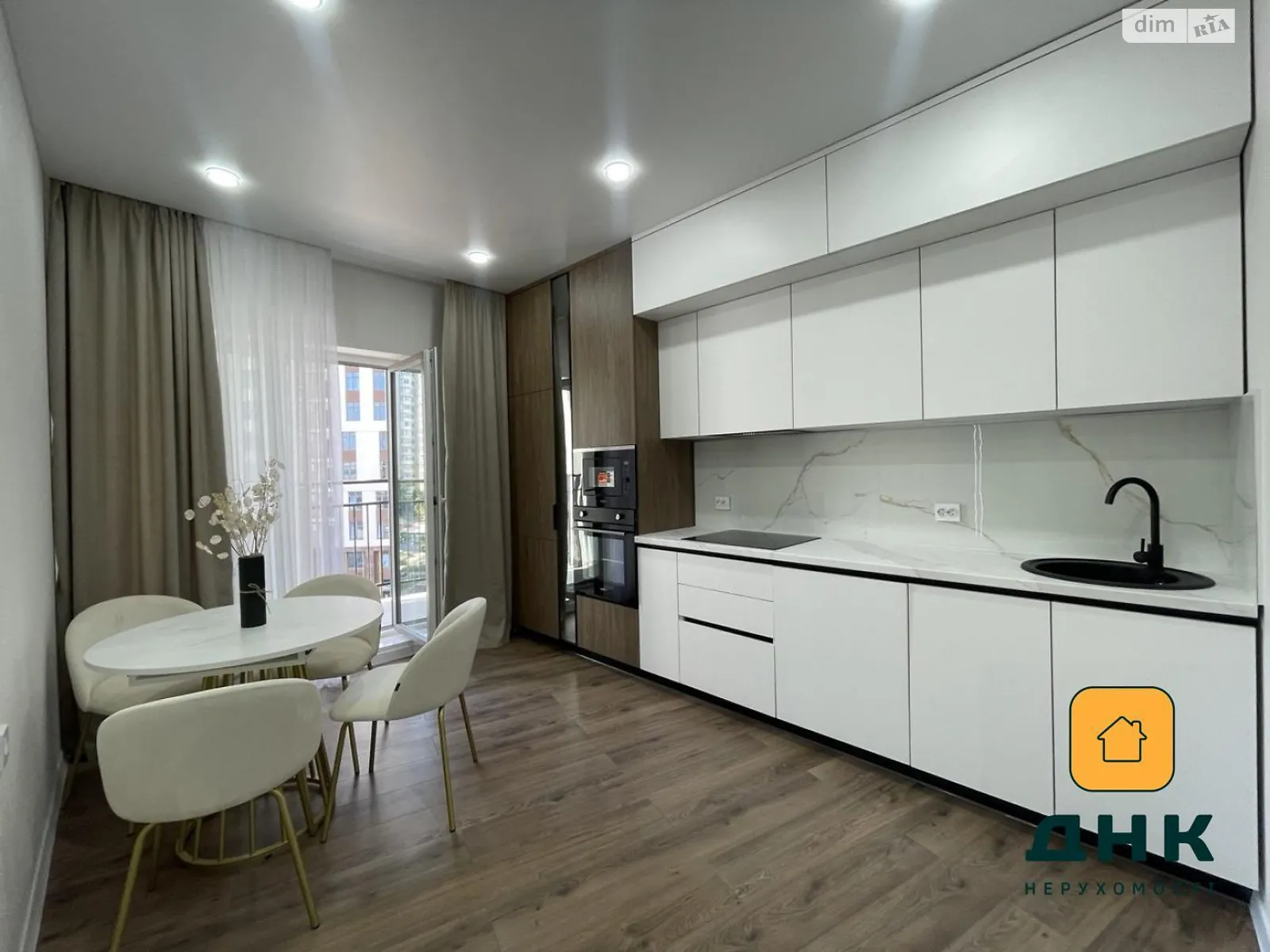 Продается 1-комнатная квартира 44 кв. м в Одессе, ул. Краснова, 3 корпус 65 - фото 1