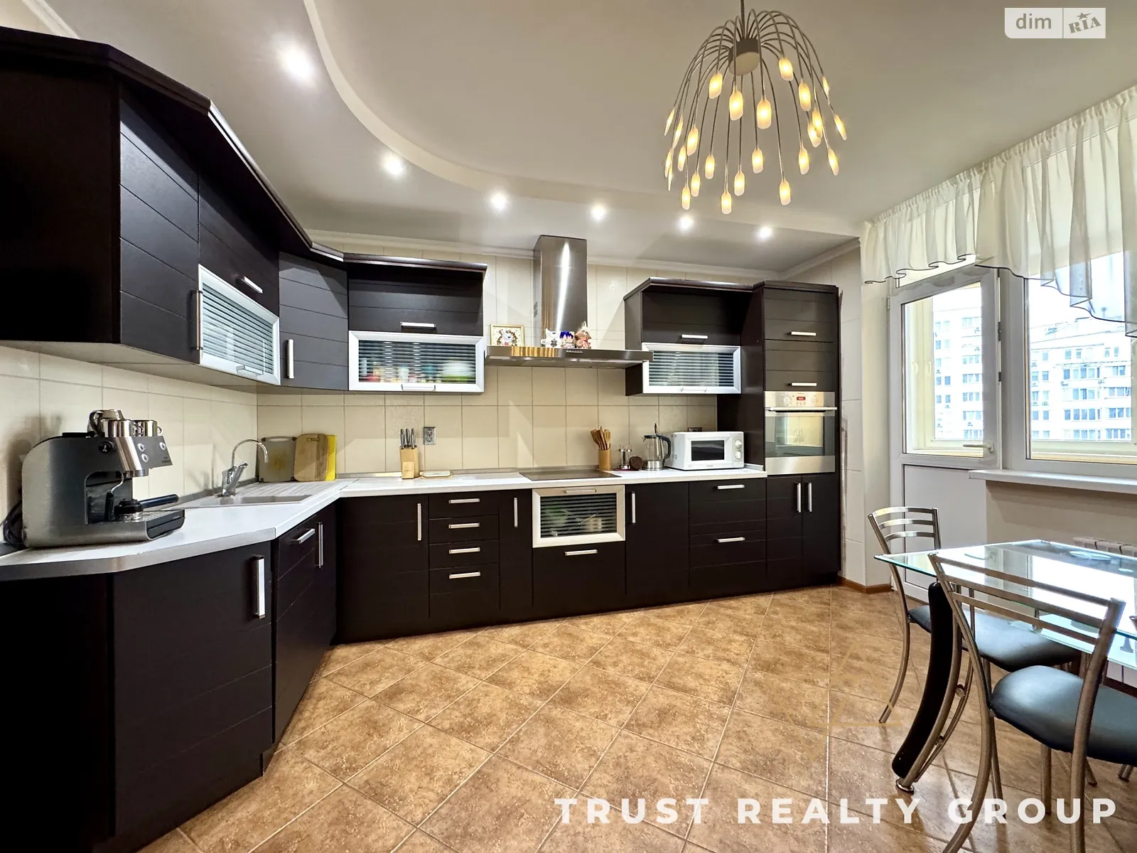 Продается 4-комнатная квартира 151.2 кв. м в Киеве, ул. Чавдар Елизаветы, 3 - фото 1